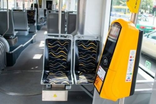 obrázek:Platby v MHD nově kartou, digitalizace pokračuje