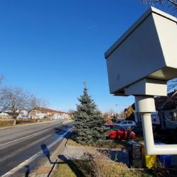 Pokuty z radarů chce stát do vlastní kapsy, obce přijdou o miliony