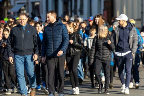 obrázek:Rokycany si připomenou Týden autismu. Chystají koncert, sport i setkání s účastníkem Dakaru