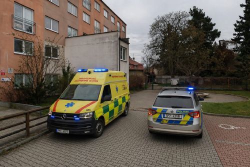 obrázek:Soud poslal do vazby muže, který podle policie polil expartnerku před školkou v Plzni kyselinou