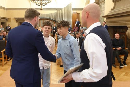 obrázek:Sportovcem Plzně mezi mládeží jsou Vančata a Foltýn. Mladé talenty ocenila radnice