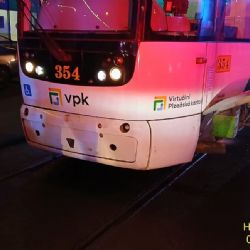 Tramvaj v Plzni srazila seniorku, je v kritickém stavu