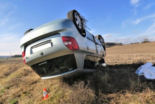 obrázek:V převráceném autě u Křenov našli mrtvého muže, okolnosti smrti objasní pitva