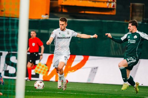 obrázek:Viktoria v Aténách uhrála 2:2, Ladra vyrovnáním zlomil tlak Panathinaikosu