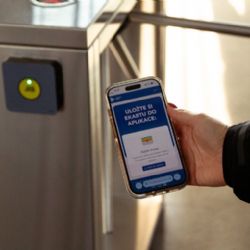 ZČU testuje nové identifikační karty v mobilních telefonech