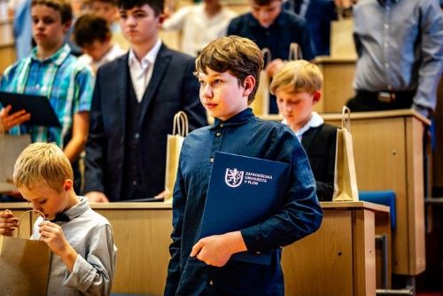 obrázek:ZČU v Plzni spouští desítky veřejných kurzů. Mikrocertifikáty a kurzy pro děti a seniory