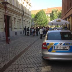 Policie nyní evakuuje všechny magistrátní budovy, Měšťanskou besedu a další objekty