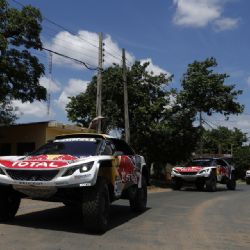 Vozy PEUGEOT 3008DKR jsou připravené k akci pro DAKAR 2017