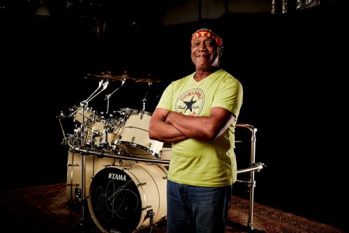 Foto: Baskytaristka a jazzrockový bubeník světové špičky –  Nik West a Billy Cobham vystoupí v listopadu v Besedě