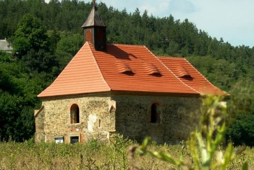 Foto: Kostel v Dolanech zve na pouť s bohoslužbou i známými umělci