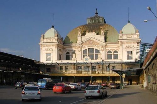 Foto: Správa železnic rekonstruuje nádražní budovy. Dočká se i Plzeň