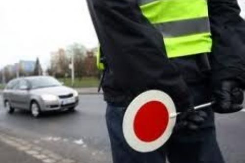 Foto: Muž z Domažlic měl volant zakázaný, touhu po něm neovládl