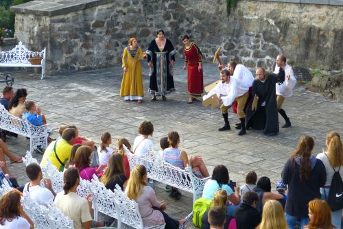 Foto: Návštěvnická a stavební sezona na Bečově skončila, hrad se otevírá dál v listopadu i prosinci