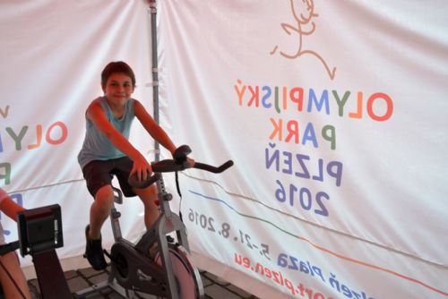 Foto: Plzeň zdolala olympijskou štafetu Cesta do Ria, je připravena otevřít Olympijský park 
