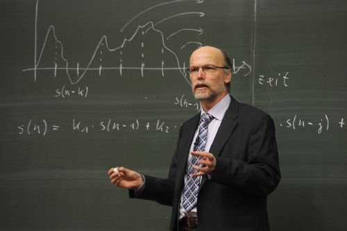Foto: Středním školám na Plzeňsku chybí učitelé matematiky a fyziky