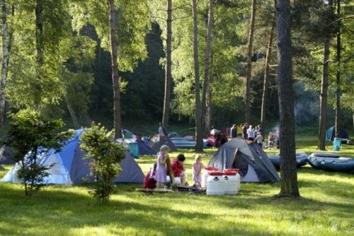 Foto: V boleveckém kempu kradl zloděj ve stanu