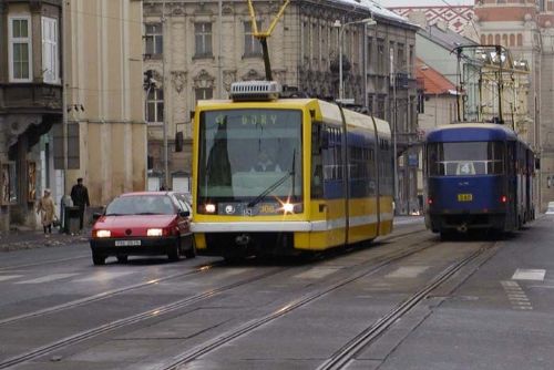 Foto: Rekonstrukce křižovatky na Borech omezí od pondělí dopravu