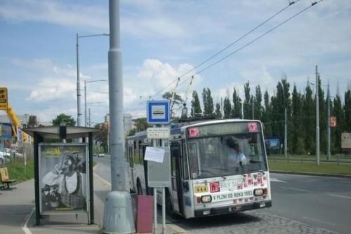 Foto: V Plzni končí dopravní omezení na výpadovce na Prahu