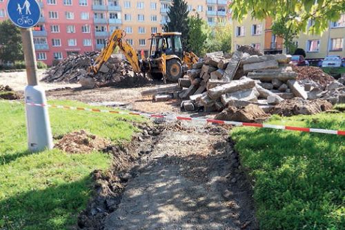 Foto: Ve Skvrňanech proběhne od pondělka rekonstrukce tramvajové tratě a ulice Terezie Brzkové 