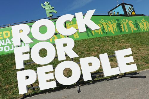 Foto: Zazpívej viktoriánskou hymnu a jdi na Rock for People Europe zadarmo! 