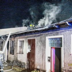 Hořelo v Jateční ulici. Čtyři lidé se nadýchali kouře, škoda je půl milionu