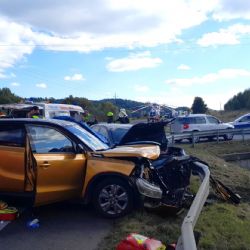 Hromadná nehoda - čtyři zranění, senior v kritickém stavu