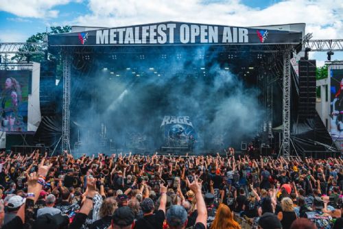 obrázek:Metalfest ovládli Kamelot a Avantasia. Plzeňský amfiteátr zaplnili fanoušci z desítek zemí