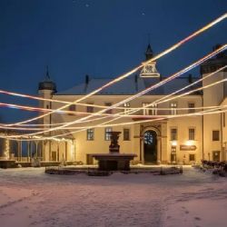 Nádvoří zámku Zbiroh bude po celý únor patřit světlu