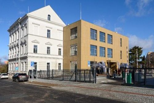 obrázek:Nová radnice na Doubravce se otevře. Nabídne prohlídky, hudbu i divadlo