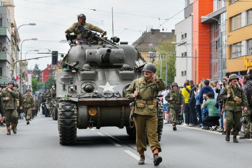 Foto: Plzeň slaví - optimalizace parkování a posílená MHD