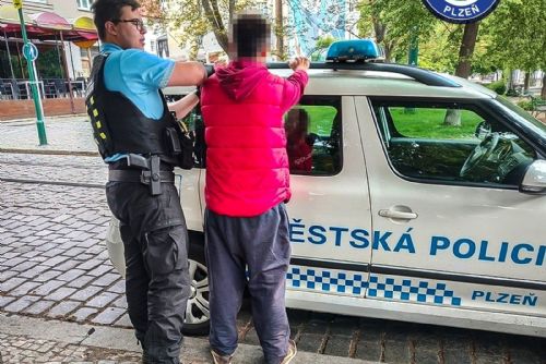 obrázek:Plzeňští strážníci měli úspěšné dny. Našli mladistvé na útěku i hledané osoby