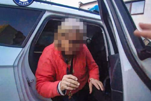 obrázek:Policista mimo službu zachránil zmatenou seniorku v Plzni