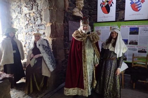 obrázek:Hrad Radyně zve o víkendu na start sezony s Karlem IV. a novou Radoušovou stezkou