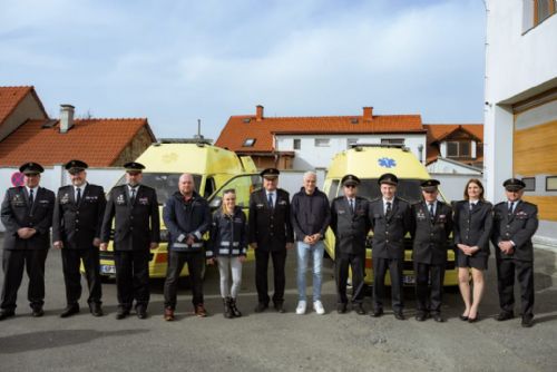 obrázek:Sanitky po záchranářích najdou nové využití u dobrovolných hasičů