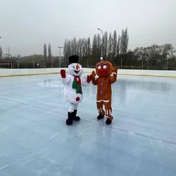 Slovany zvou rodiny na Maškarní na ledě, v neděli 1. února