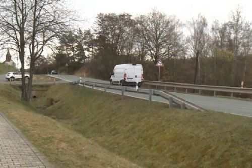 obrázek:Svědci v dodávce zachránili kolabující řidičku. S hypoglykémií kličkovala po silnici