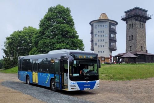 obrázek:Turisté se na Čerchov opět dostanou autobusem. Linka 520 pojede až do října