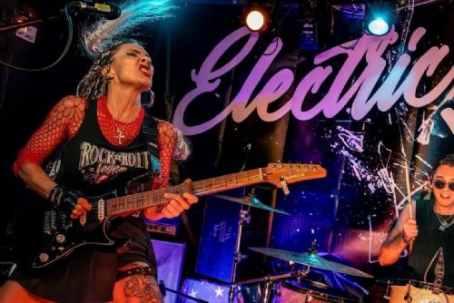 obrázek:Zach's Pub čeká rocková jízda. Electric Lady dorazí s novým repertoárem