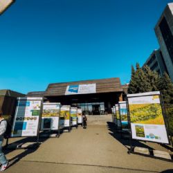 Západočeská univerzita hostí výstavu na záchranu krajiny a vody