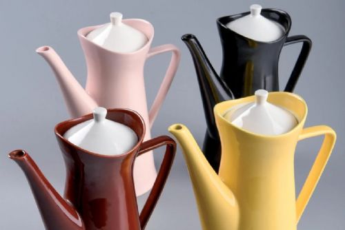 obrázek:Západočeské muzeum v Plzni ukazuje keramiku zlaté éry. Připomíná tvorbu Plzeňska z 50. až 70. let