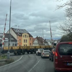 Železniční přejezd v Samaritské zruší, nahradí ho mimoúrovňové křížení