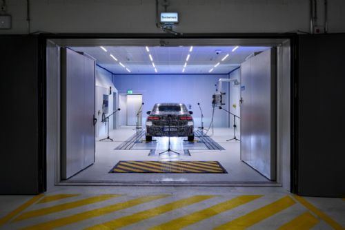 Obrázek - BMW i7 prochází akustickými testy
