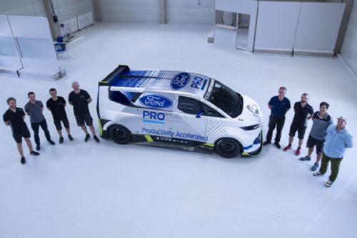 Obrázek - Ford Pro Electric SuperVan přijíždí