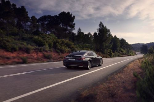 Obrázek - Lexus ES pro rok 2023 přichází