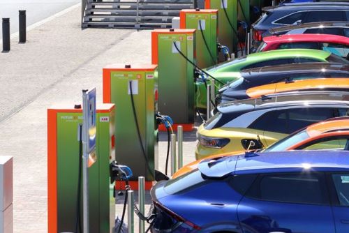 obrázek:Olympia zvládla nájezd smečky elektromobilů