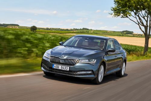 Obrázek - ŠKODA SUPERB - 20 let novodobé vlajkové lodi