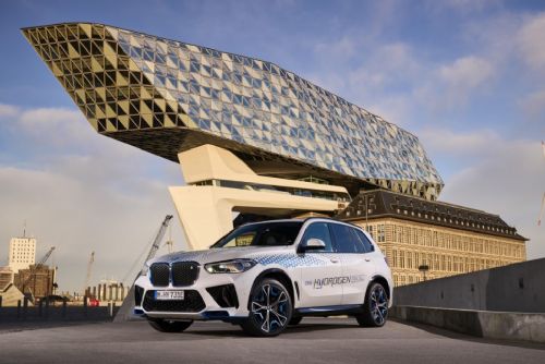 Foto: Vodíkový vůz BMW iX5 Hydrogen