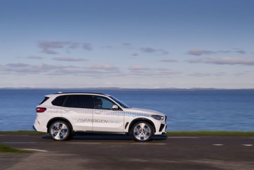 Obrázek - Vodíkový vůz BMW iX5 Hydrogen