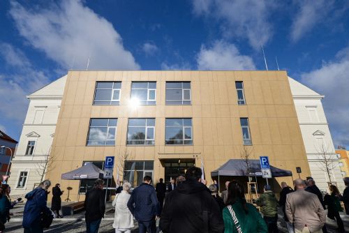 obrázek:23. května se budova nového úřadu otevře veřejnosti, připraven je bohatý program
