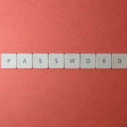 Jeden účet místo šuplíku plného hesel HuB Play ID